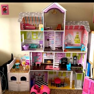 Wood doll house
